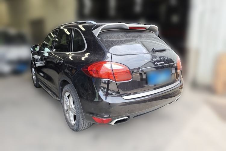 Used Porsche Cayenne 2014 Cayenne Platinum Edition 3.0T Rear Left 45 Deg