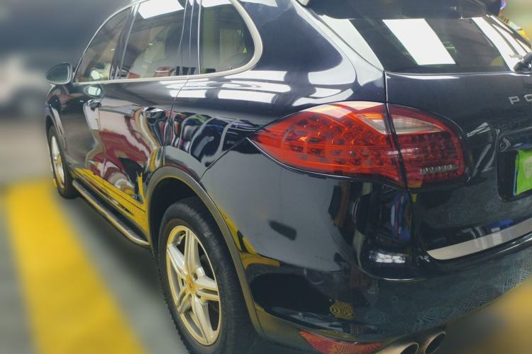 Used Porsche Cayenne  Rear Left 45 Deg