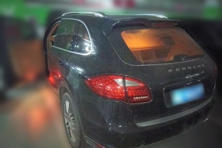 Used Porsche Cayenne 2014 Cayenne Platinum Edition 3.0T Rear Left 45 Deg