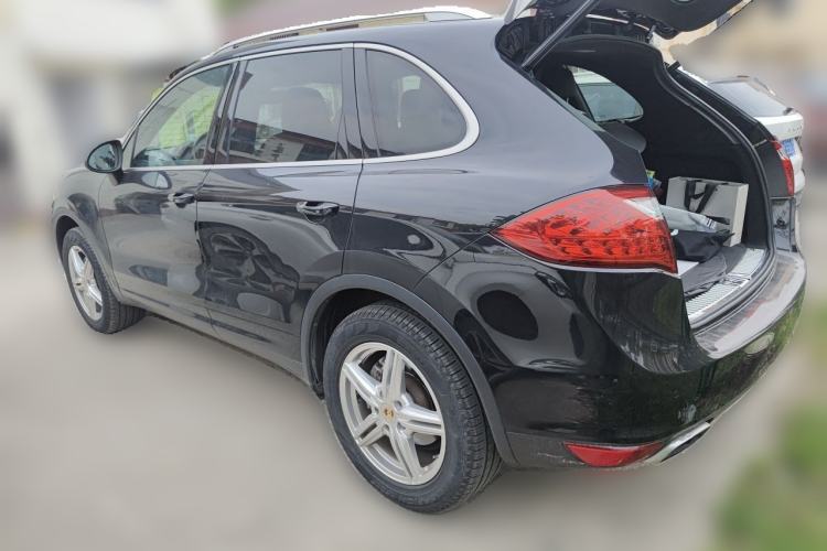 Used Porsche Cayenne 2014 Cayenne Platinum Edition 3.0T Rear Left 45 Deg
