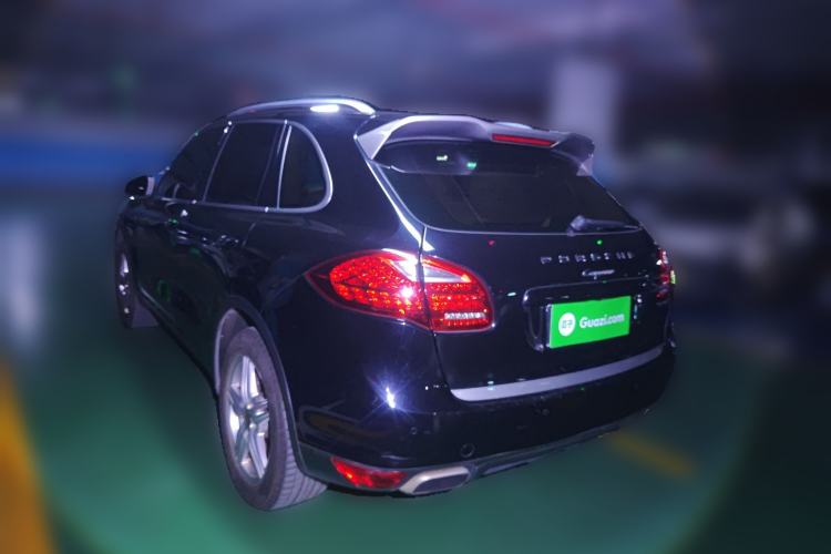 Used Porsche Cayenne 2014 Cayenne Platinum Edition 3.0T Rear Left 45 Deg