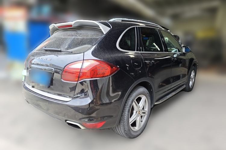 Used Porsche Cayenne 2014 Cayenne Platinum Edition 3.0T Rear Right 45 Deg