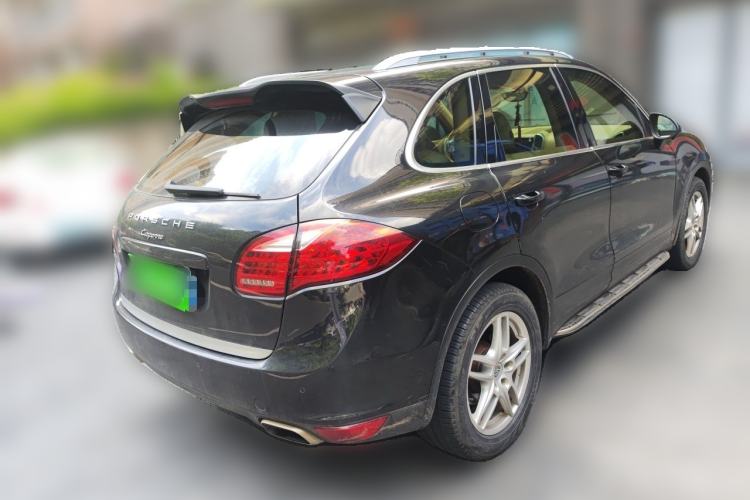 Used Porsche Cayenne 2014 Cayenne Platinum Edition 3.0T Rear Right 45 Deg