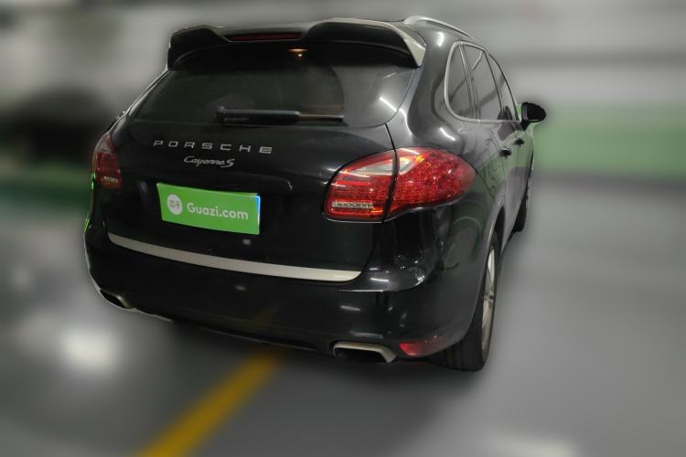Used Porsche Cayenne 2014 Cayenne Platinum Edition 3.0T Rear Right 45 Deg