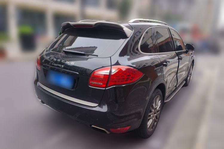 Used Porsche Cayenne 2014 Cayenne Platinum Edition 3.0T Rear Right 45 Deg