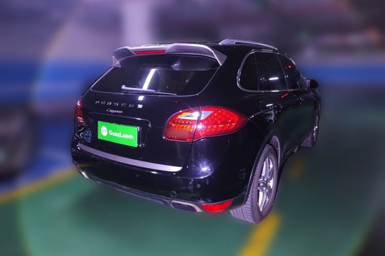 Used Porsche Cayenne 2014 Cayenne Platinum Edition 3.0T Rear Right 45 Deg