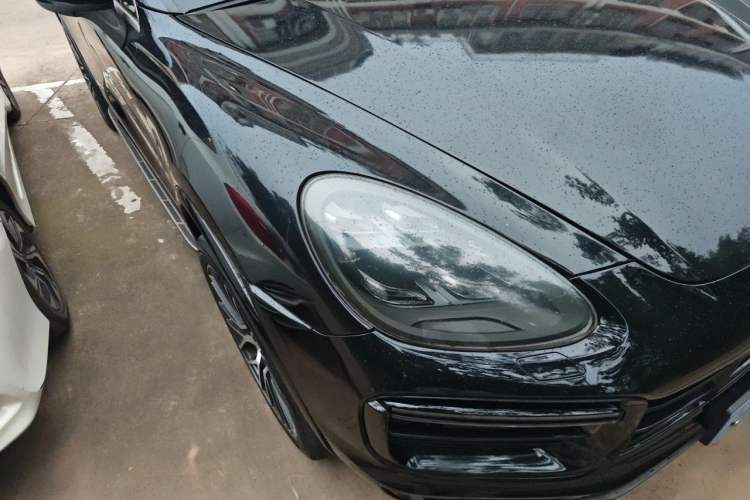 Used Porsche Cayenne 2014 Cayenne Platinum Edition 3.0T Right Front Headlight