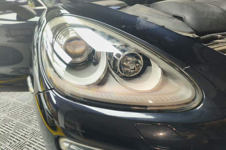 Used Porsche Cayenne  Right Front Headlight