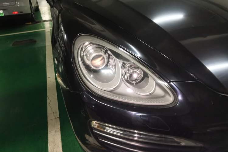 Used Porsche Cayenne  Right Front Headlight