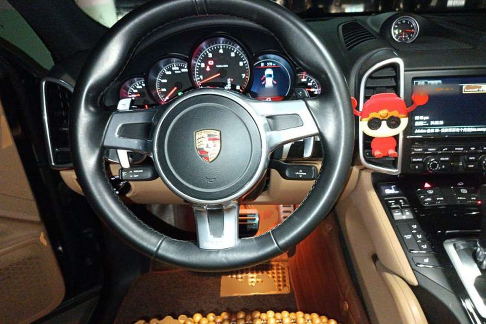 Used Porsche Cayenne 2014 Cayenne Platinum Edition 3.0T Steering Wheel