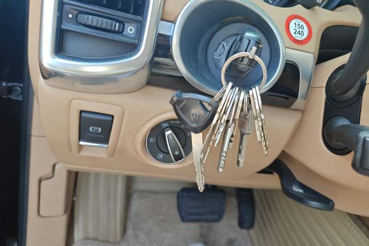 Used Porsche Cayenne  Vehicle Key