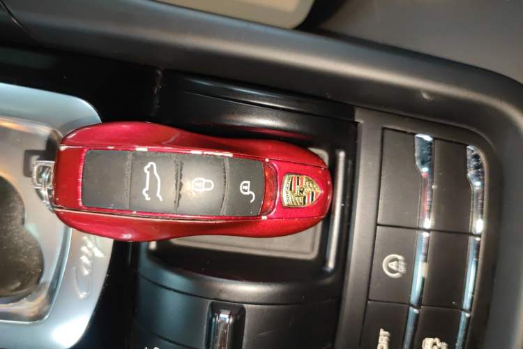 Used Porsche Cayenne 2014 3.6T Automatic Transmission U.S. Specification Vehicle Key