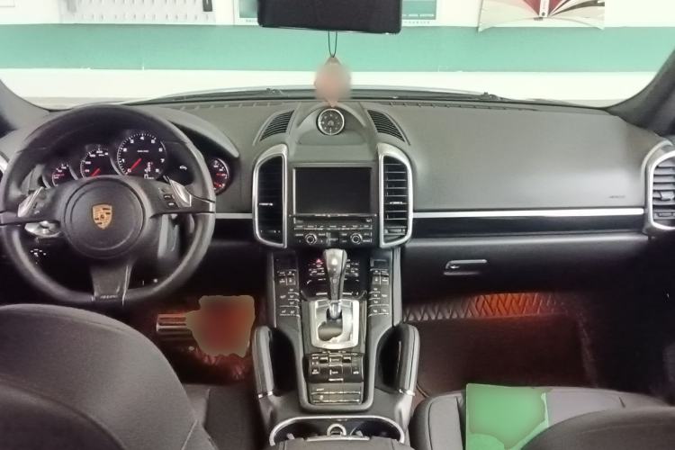 Used Porsche Cayenne 2014 Cayenne Platinum Edition 3.0T Center Console