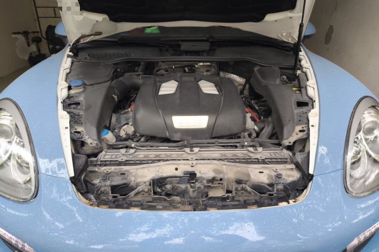 Used Porsche Cayenne 2014 Cayenne Platinum Edition 3.0T Engine Bay