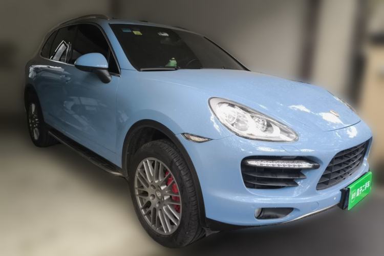 Used Porsche Cayenne 2014 Cayenne Platinum Edition 3.0T Front Right 45 Deg