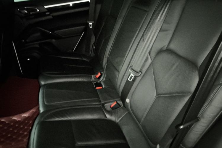 Used Porsche Cayenne 2014 Cayenne Platinum Edition 3.0T Left Rear Seat