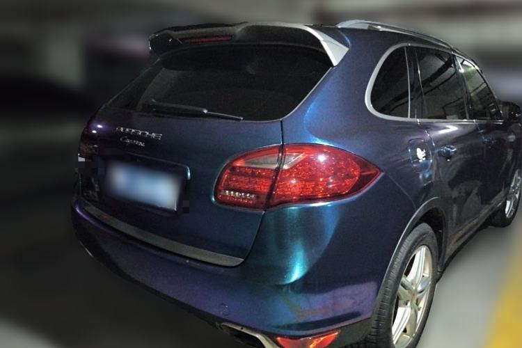 Used Porsche Cayenne 2014 Cayenne Platinum Edition 3.0T Rear Right 45 Deg