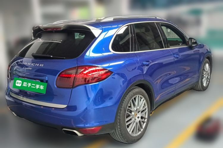 Used Porsche Cayenne 2014 Cayenne Platinum Edition 3.0T Rear Right 45 Deg