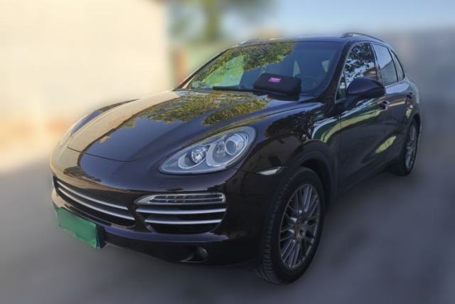 Ojetý Porsche Cayenne 2014 Cayenne Platinum Edition 3.0T