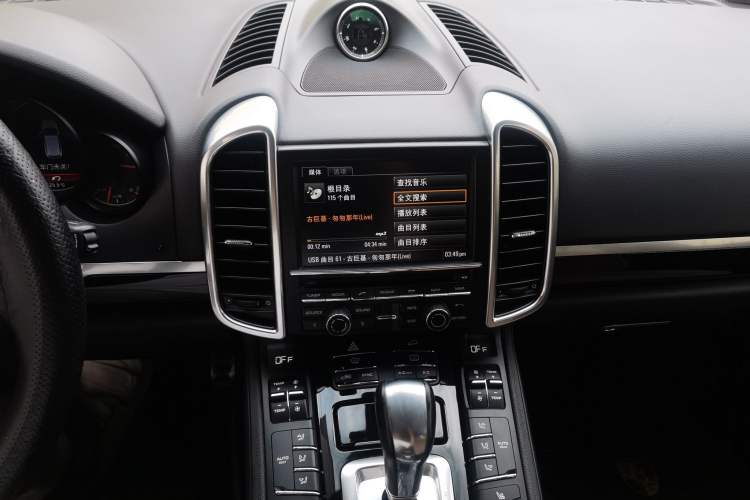 Used Porsche Cayenne 2014 Cayenne Platinum Edition 3.0T Audio And AC Panel
