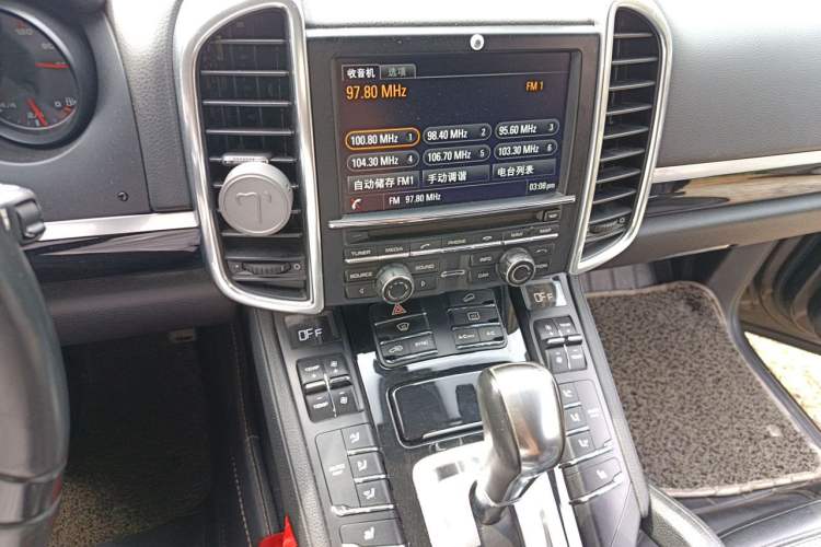 Used Porsche Cayenne 2014 Cayenne Platinum Edition 3.0T Audio And AC Panel
