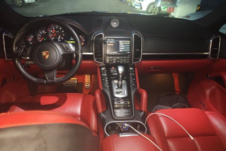 Used Porsche Cayenne 2014 Cayenne Platinum Edition 3.0T Center Console