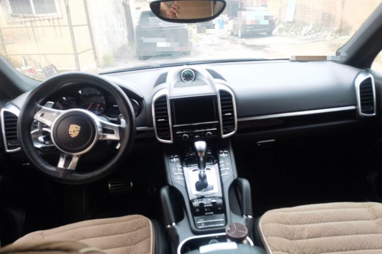 Used Porsche Cayenne 2014 Cayenne Platinum Edition 3.0T Center Console