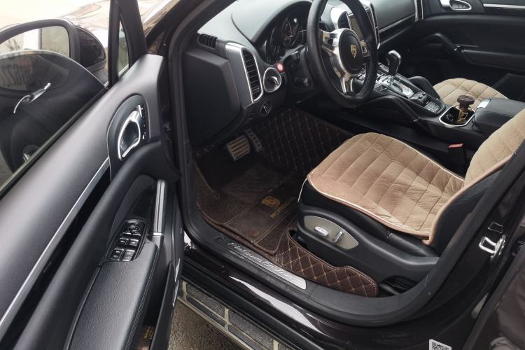 Used Porsche Cayenne 2014 Cayenne Platinum Edition 3.0T Driver Seat