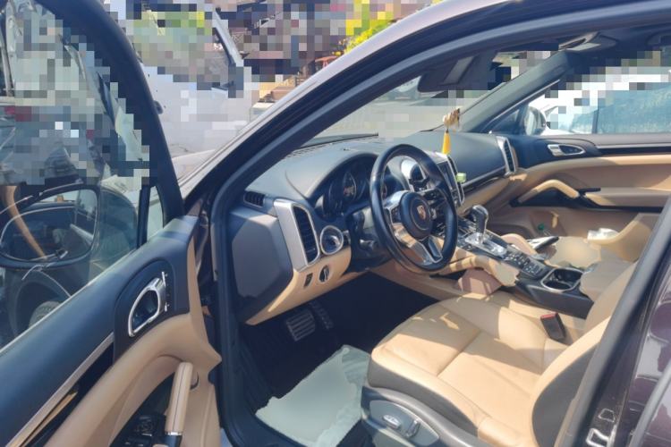 Used Porsche Cayenne 2014 Cayenne Platinum Edition 3.0T Driver Seat