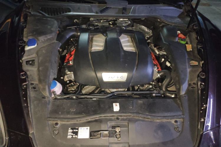 Used Porsche Cayenne 2014 Cayenne Platinum Edition 3.0T Engine Bay