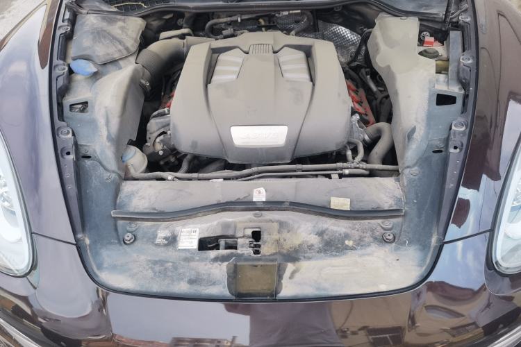 Used Porsche Cayenne 2014 Cayenne Platinum Edition 3.0T Engine Bay