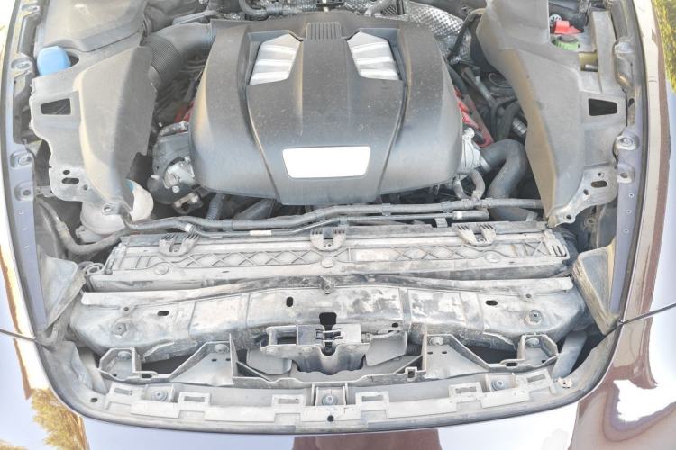 Used Porsche Cayenne 2014 Cayenne Platinum Edition 3.0T Engine Bay