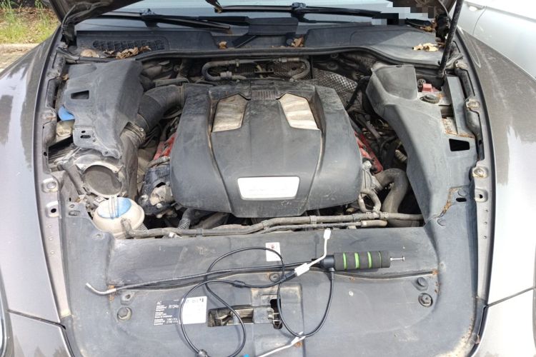 Used Porsche Cayenne 2014 Cayenne Platinum Edition 3.0T Engine Bay
