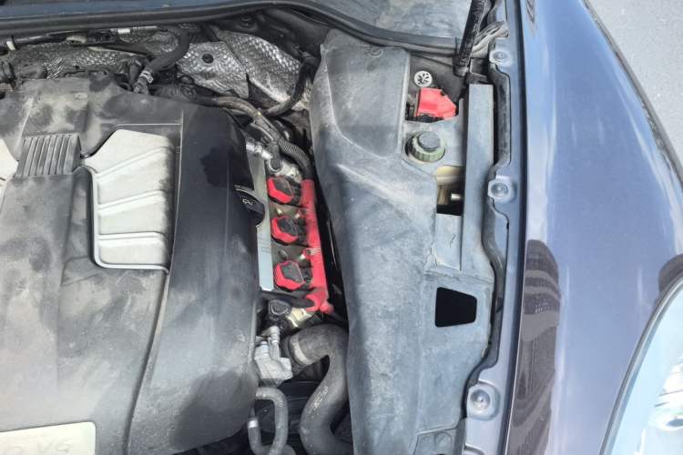 Used Porsche Cayenne 2014 Cayenne Platinum Edition 3.0T Engine Bay Left