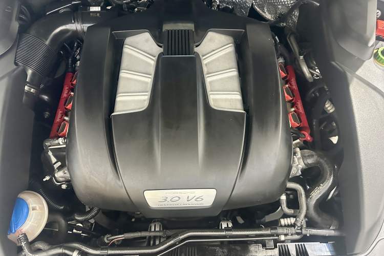 Used Porsche Cayenne 2014 Cayenne Platinum Edition 3.0T Engine Bay