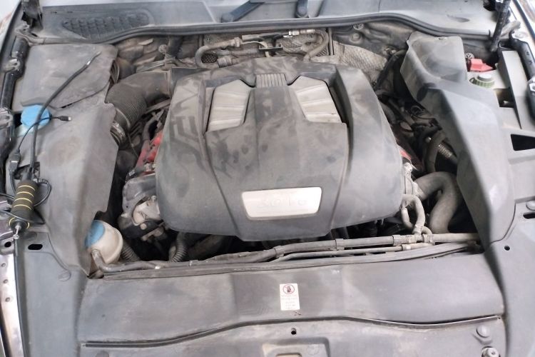 Used Porsche Cayenne 2014 Cayenne Platinum Edition 3.0T Engine Bay