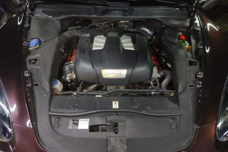 Used Porsche Cayenne 2014 Cayenne Platinum Edition 3.0T Engine Bay