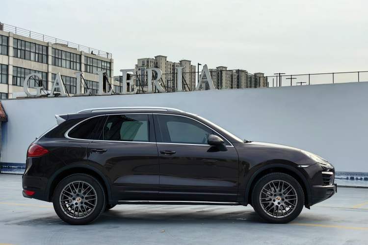 Used Porsche Cayenne 2014 Cayenne Platinum Edition 3.0T Exterior 3