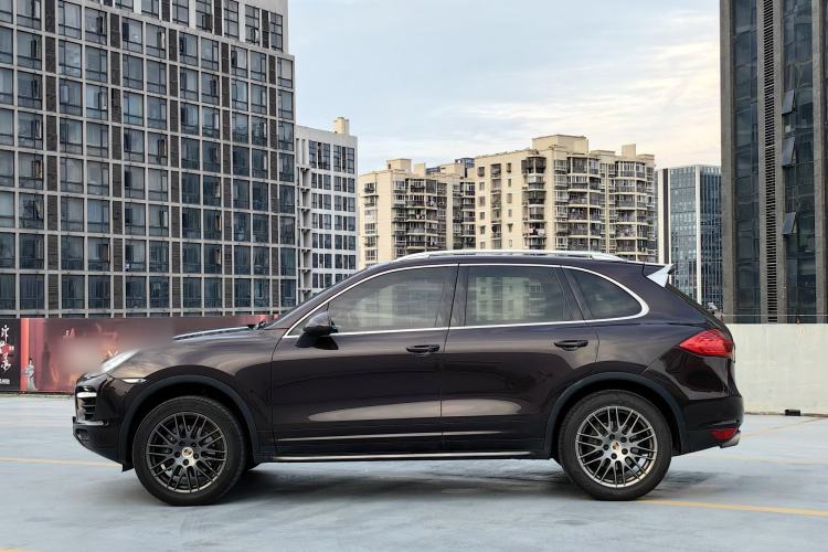 Used Porsche Cayenne 2014 Cayenne Platinum Edition 3.0T Exterior 4
