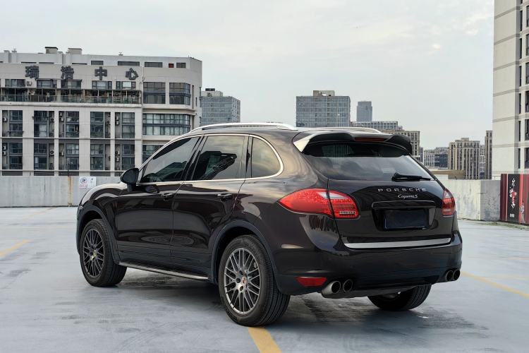 Used Porsche Cayenne 2014 Cayenne Platinum Edition 3.0T Exterior 5