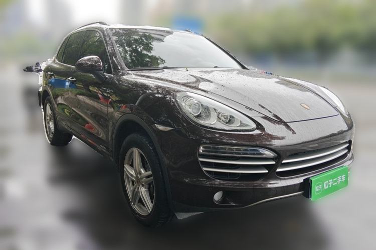 Used Porsche Cayenne 2014 Cayenne Platinum Edition 3.0T Front Right 45 Deg