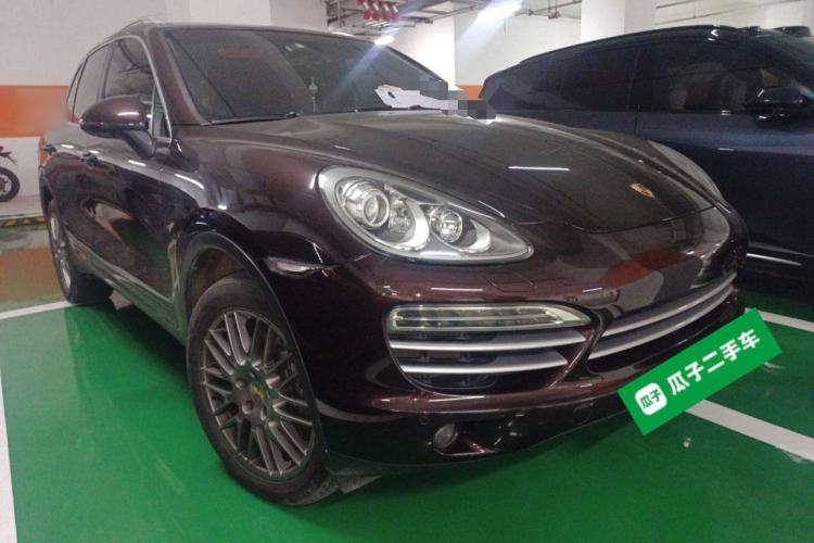 Used Porsche Cayenne 2014 Cayenne Platinum Edition 3.0T Front Right 45 Deg