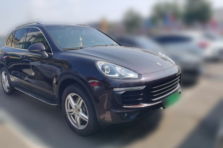 Used Porsche Cayenne 2014 Cayenne Platinum Edition 3.0T Front Right 45 Deg