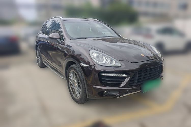 Used Porsche Cayenne 2014 Cayenne Platinum Edition 3.0T Front Right 45 Deg