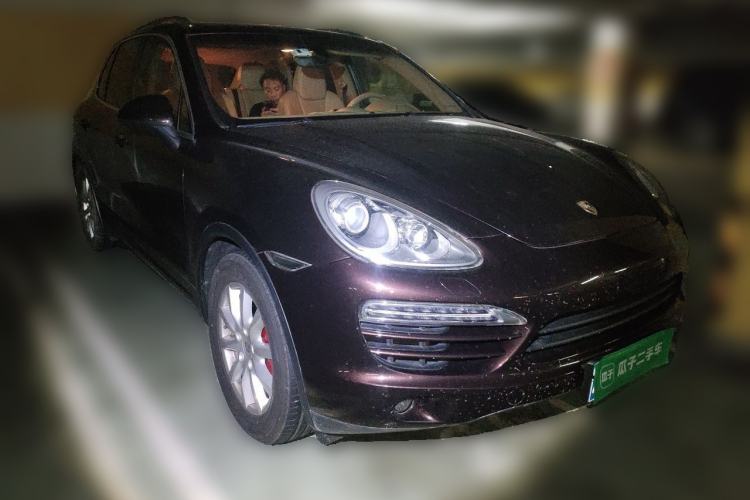Used Porsche Cayenne 2014 Cayenne Platinum Edition 3.0T Front Right 45 Deg