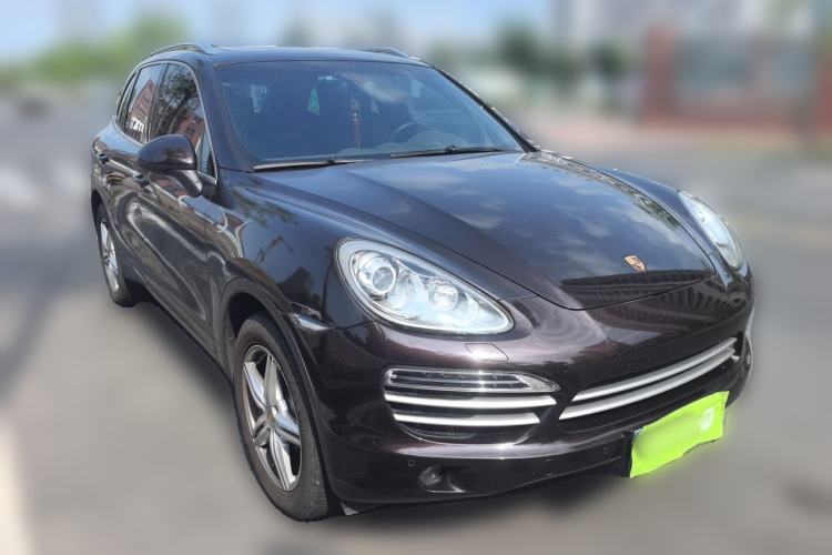 Used Porsche Cayenne 2014 Cayenne Platinum Edition 3.0T Front Right 45 Deg