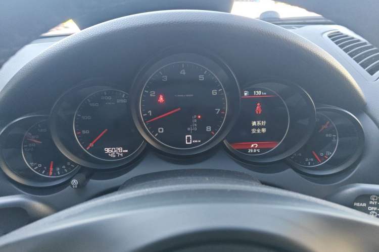 Used Porsche Cayenne 2014 Cayenne Platinum Edition 3.0T Instrument Cluster