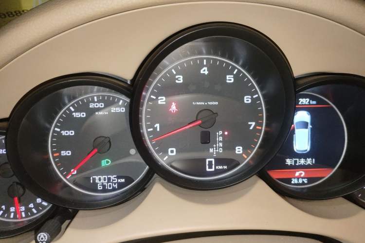 Used Porsche Cayenne 2014 Cayenne Platinum Edition 3.0T Instrument Cluster