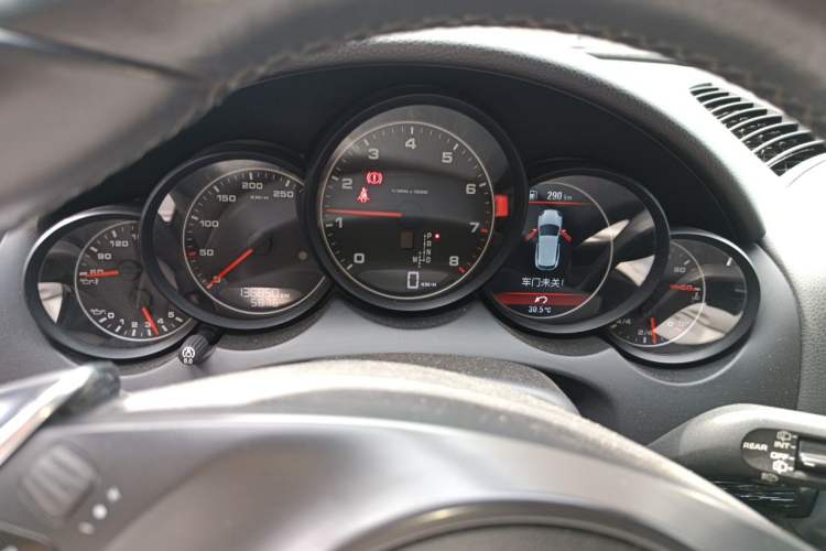 Used Porsche Cayenne 2014 Cayenne Platinum Edition 3.0T Instrument Cluster