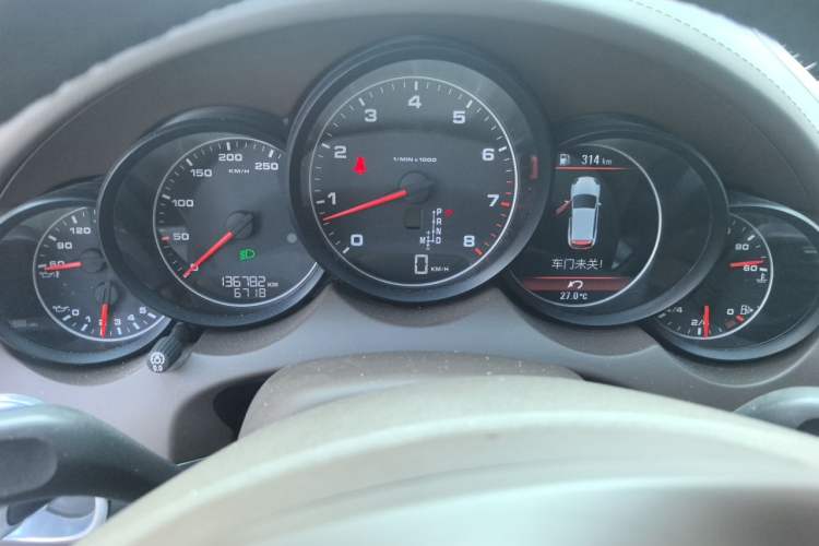 Used Porsche Cayenne 2014 Cayenne Platinum Edition 3.0T Instrument Cluster
